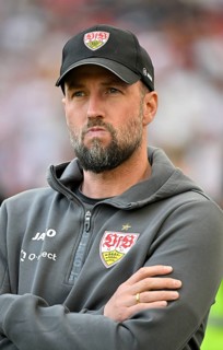 Coach Sebastian Hoeness VfB Stuttgart, portrait, thoughtful, MHPArena, MHP Arena Stuttgart,