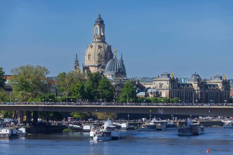 Every year on 1 May, the historic passenger steamers (PD) and the two saloon ships of the White