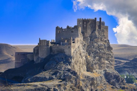 Hosap Castle dating from the 17th century, Van Province, Turkey, Asia