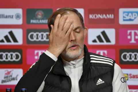 Coach Thomas Tuchel FC Bayern Munich FCB exhausted, disappointed, press conference, PK, Allianz