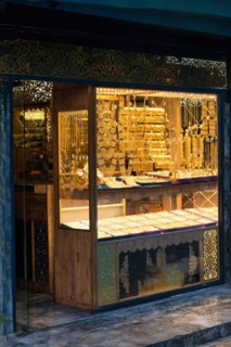 Jewelry shop, Sanliurfa bazaar, Turkey, Asia