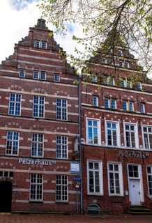 Historic Renaissance houses, Pelzerhaeuser, Pelzerhaus 11 and Pelzerhaus 12, Pelzerstrasse, Emden,