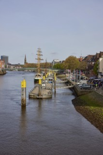 Weser with Martinianleger and Weser promenade in Bremen, Hanseatic City, State of Bremen, Germany,