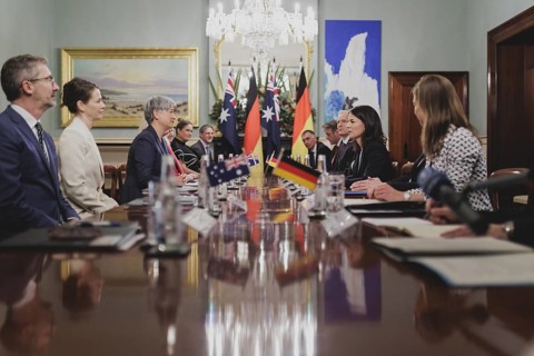 (R-L) Annalena Baerbock (Alliance 90/The Greens), Federal Foreign Minister, and Penny Wong, Foreign