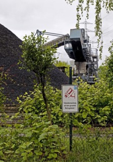 External coaling on the Rhine-Herne Canal for STEAG's hard coal-fired power station, Herne, Ruhr