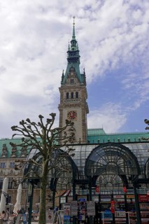 Hamburg Town Hall and Town Hall Market, Hamburg, Germany, Europe, People walk past the town hall