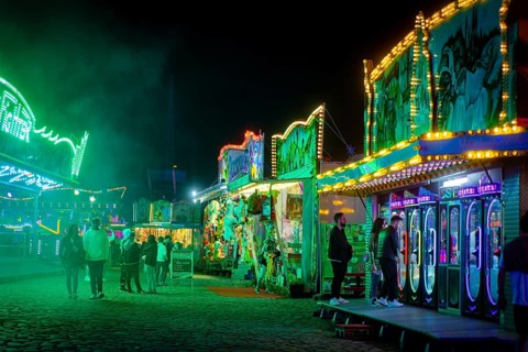 Spring Festival of the Dresden Showmen on the fairgrounds at the Marienbruecke, Dresden, Saxony,