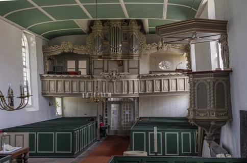 Protestant Reformed Church from 1401, interior with pews, pulpit and organ, Greetsiel, Krummhoern,