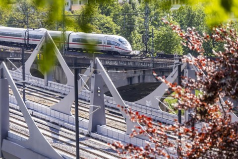 Neckar Bridge, a Stuttgart 21 project. The railway bridge crosses the Neckar in Bad Cannstatt. The