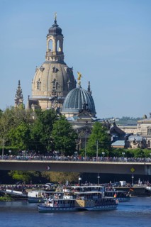 Every year on 1 May, the historic passenger steamers (PD) and the two saloon ships of the White