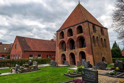Protestant Reformed Church in Midlum, leaning bell tower, municipality of Jemgum, district of Leer,