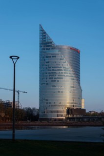 View of the Schwedbank headquarters on the western bank of the Daugava, Riga, Latvia, Europe
