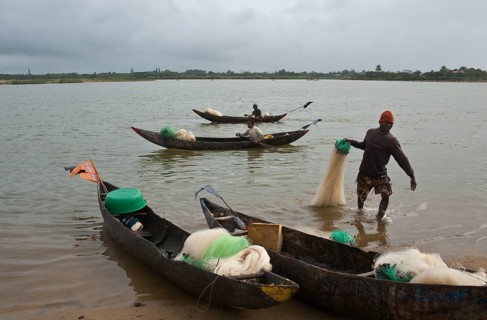 Fishermen, Mananjary, Madagascar. They belong to the Antambahoaka ethnic group