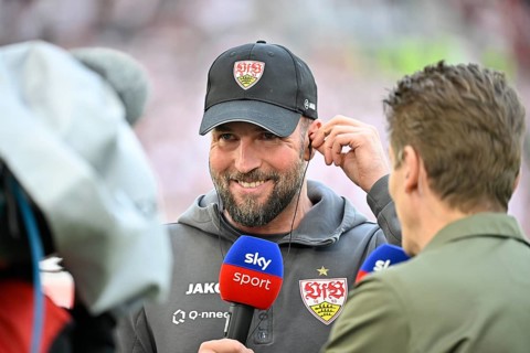 Coach Sebastian Hoeness VfB Stuttgart, portrait, smiles, in an interview, microphone, microphone,