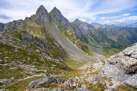 Pointed rocky mountain peaks Letterspitze and Steinwand on the Obergailtaler Joch, Carnic Main