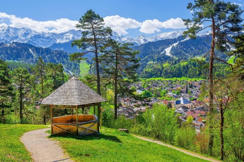 Viewing pavilion near St. Anton above the village in spring in front of the Wetterstein mountains,