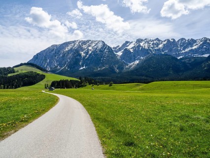 Salzkammergut cycle path, behind the Grimming, near Bad Mitterndorf, Styria, Austria, Europe