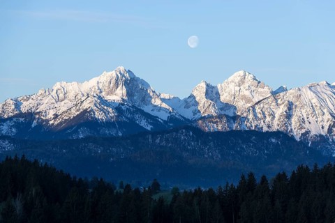Allgaeu Alps, view from Hegratsrieder See, snow, dawn, moon, Allgaeu, Bavaria, Germany, Europe