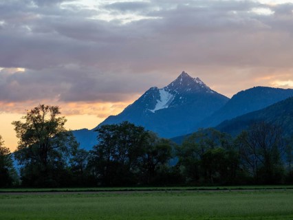 Evening clouds over mountain peak, Kammspitze, near Irdning, Ennstal, Styria, Austria, Europe