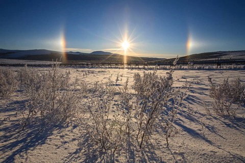 Halo effect, sun dogs, arctic phenomenon, Dalton Highway, Alaska, USA, North America