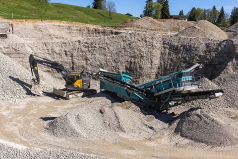 Gravel pit near Fuessen, gravel extraction, construction machinery, Allgaeu, Ostallgaeu, Bavaria,
