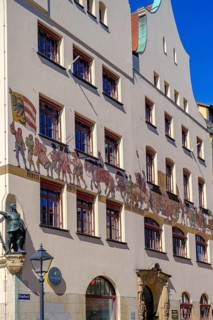 Wall fresco since 1910 Nuremberg bric-a-brac goes through all the land at the IHK building,