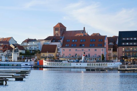 Town view with town harbour on Lake Mueritz, St. Georgen Church, Waren, Mueritz, Mecklenburg Lake