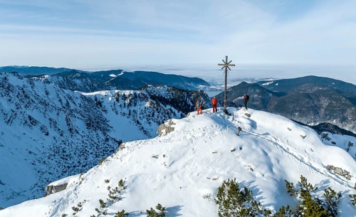 Ski tourer on the summit of the Aiplspitz, Mangfall mountains, Bavarian Prealps, Bavaria, Tyrol,