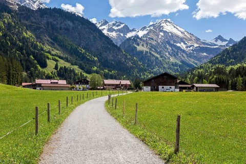 Path in Stillachtal, behind mountains of the Allgaeu Alps, Birgsau, near Oberstdorf, Oberallgaeu,