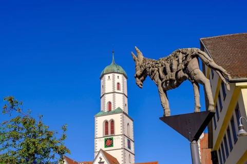 Sculpture of a donkey on the market square, artist Peter Lenk, Old Town, Biberach an der Riss,