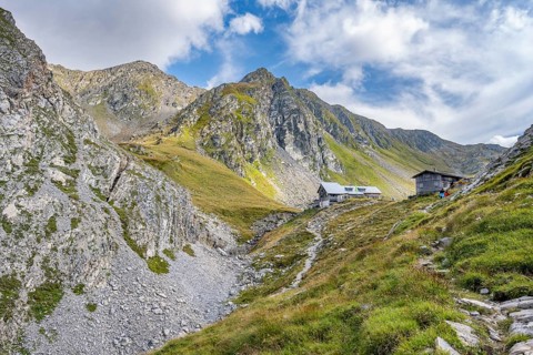 Obstanserseehuette mountain hut, Carnic Main Ridge, Carnic High Trail, Carnic Alps, Carinthia,