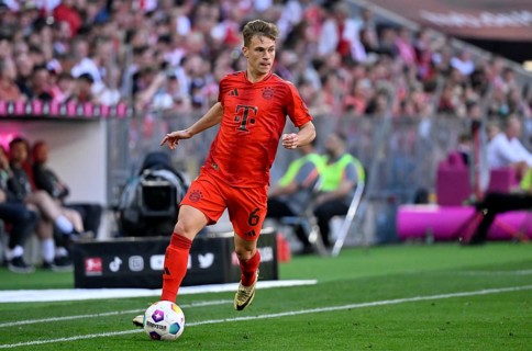 Joshua Kimmich FC Bayern Munich FCB (06) Action on the ball Allianz Arena, Munich, Bavaria,