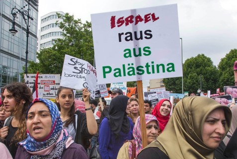 Al Quds Demo. Over 1000 people demonstrate against Israel's military attacks in the Gaza Strip,