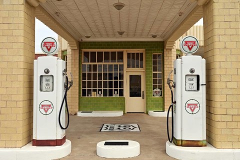 Historic Conoco petrol station on Route 66, Shamrock, Texas