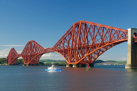 Railway across the Forth of Firth, excursion boat, Edinburgh, Scotland, Great Britain