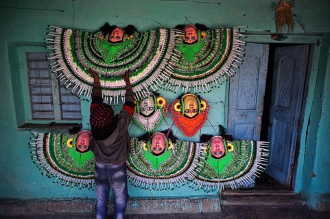 Purulia Chhau dance masks on sale, shop selling traditional crafts, West Bengal, India, Asia