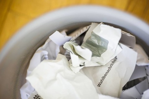 Symbolic photo: The envelope of an election notification for the European Parliament election lies