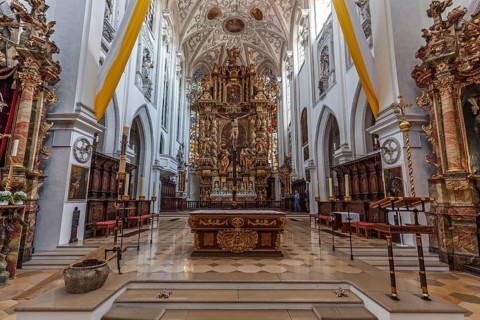 Interior and altar of the parish church of the Assumption of the Virgin Mary, Landsberg am Lech,