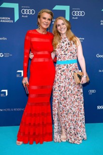 Stephanie von Pfuel and her daughter Amelie Bagusat at the presentation of the 17th Green Awards
