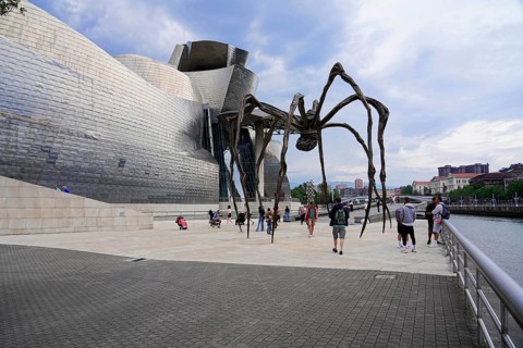 Guggenheim Museum, Bilbao, Basque Country, Spain, Europe, A large spider sculpture in front of a