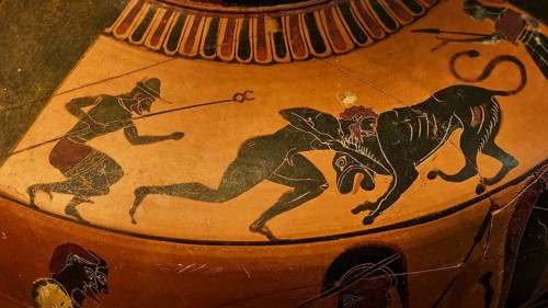 Detail, Ancient Greek vase depicting a warrior fighting a lion, Heracles and the Nemean Lion,
