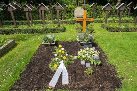Grave of Wolfgang Schaeuble, Waldbach Cemetery, Offenburg, Baden-Wuerttemberg, Germany, Europe