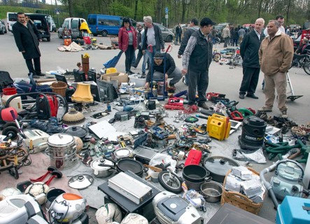 Items of all kinds are offered at a flea market in Gelsenkirchen on 12/04/2015, Gelsenkirchen,
