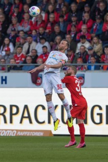 Football match, Bo HENDRIKSEN 1. FSV Mainz 05 pensive, Voith-Arena football stadium, Heidenheim