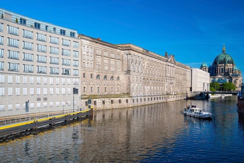 Spree, Haus der Wirtschaft, City Library, Cathedral, Nikolai Quarter, Alexanderplatz, Berlin,