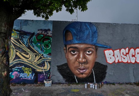 Germany, Berlin, 21.04.2024, Sunday afternoon in Mauerpark, graffiti wall, painting (spray_art) by