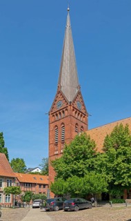 Church Square, Maria Magdalena Church, Old Town, Lauenburg, Schleswig-Holstein, Germany, Europe