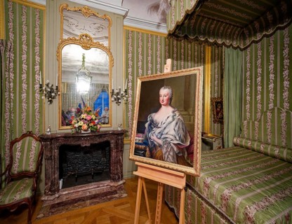Bedroom of Electress Elisabeth Auguste, Schwetzingen Palace, interior view, Schwetzingen,