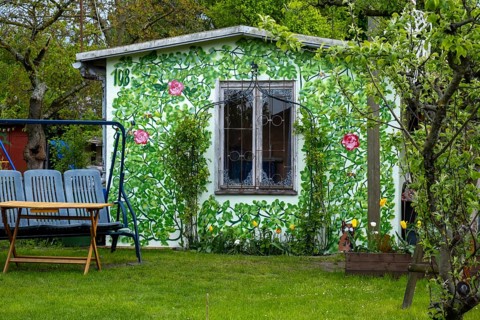 Germany, Berlin, 21.04.2024, Mural for artspring 2024, facade of garden 108, by artist Anne Baerlin