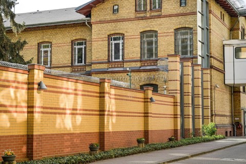 Prison, former Karl-Bonhoeffer-Nervenklinik, Mauer, Oranienburger Strasse, Reinickendorf, Berlin,